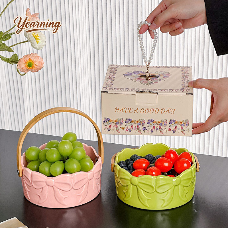 High End Bow Handle Ceramic Fr - Snacks Food Gift Baskets recension och pris